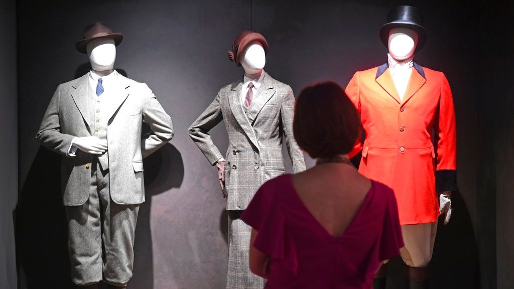 Κοστούμια και αντικείμενα από τα σκηνικά του «Downton Abbey» θα πωληθούν σε δημοπρασία