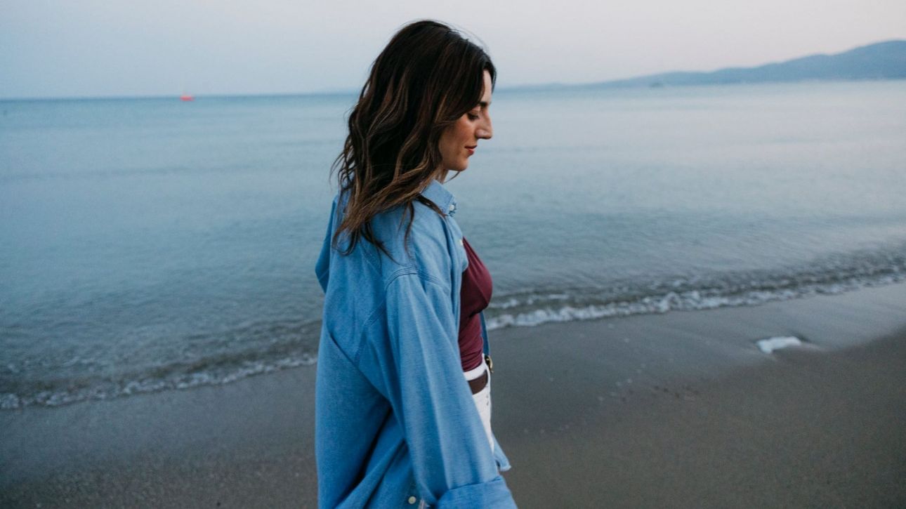 Βασιλική Μιχαλοπούλου: Από τη νομική, στη σκηνή — Μια νέα φωνή της ελληνικής μουσικής