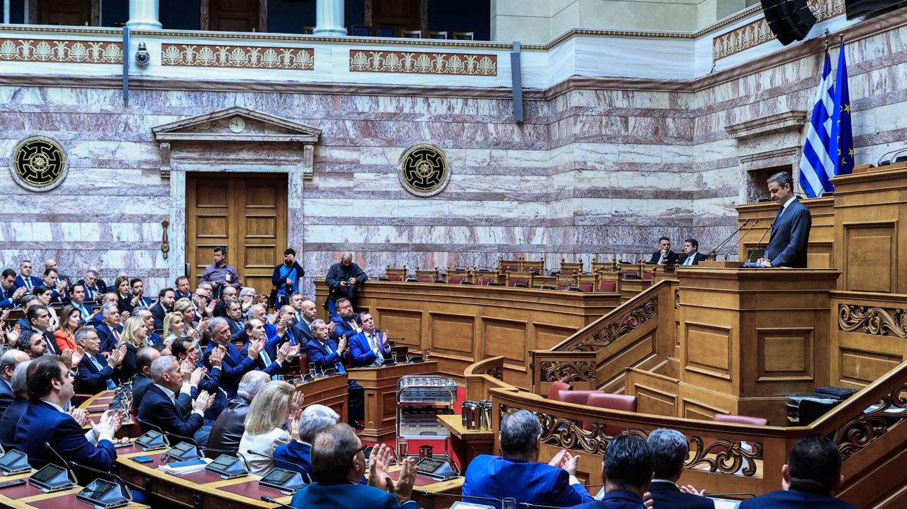 Διέξοδο στο αδιέξοδο αναζητά η Κυβέρνηση - Τεσσεράμισι ώρες έντασης στη ΝΔ