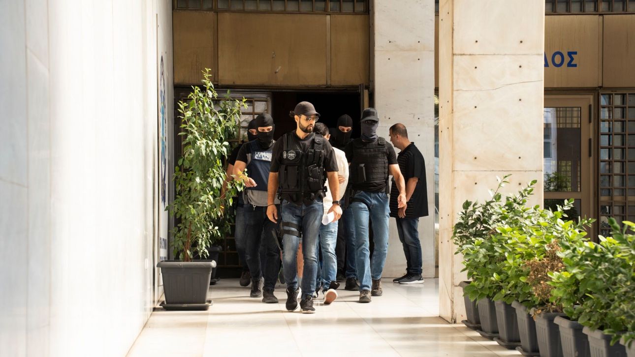 «Δεν είμαι κακός άνθρωπος»: Τι είπε στην απολογία του ο 35χρονος για τη δολοφονία στην Αγ. Παρασκευή «Δεν είμαι κακός άνθρωπος»: Τι είπε στην απολογία του ο 35χρονος για τη δολοφονία στην Αγ. Παρασκευή