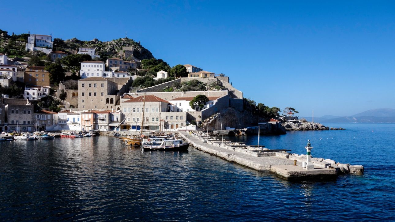 Υδρα: Μέσω gov.gr οι αιτήσεις και οι καταγγελίες για τα οχήματα