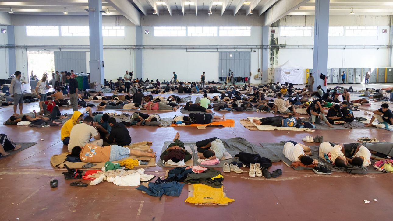 Χανιά: Ακόμα 54 μετανάστες εντοπίστηκαν στην Τρυπητή – Μεταφέρονται στη Σούδα