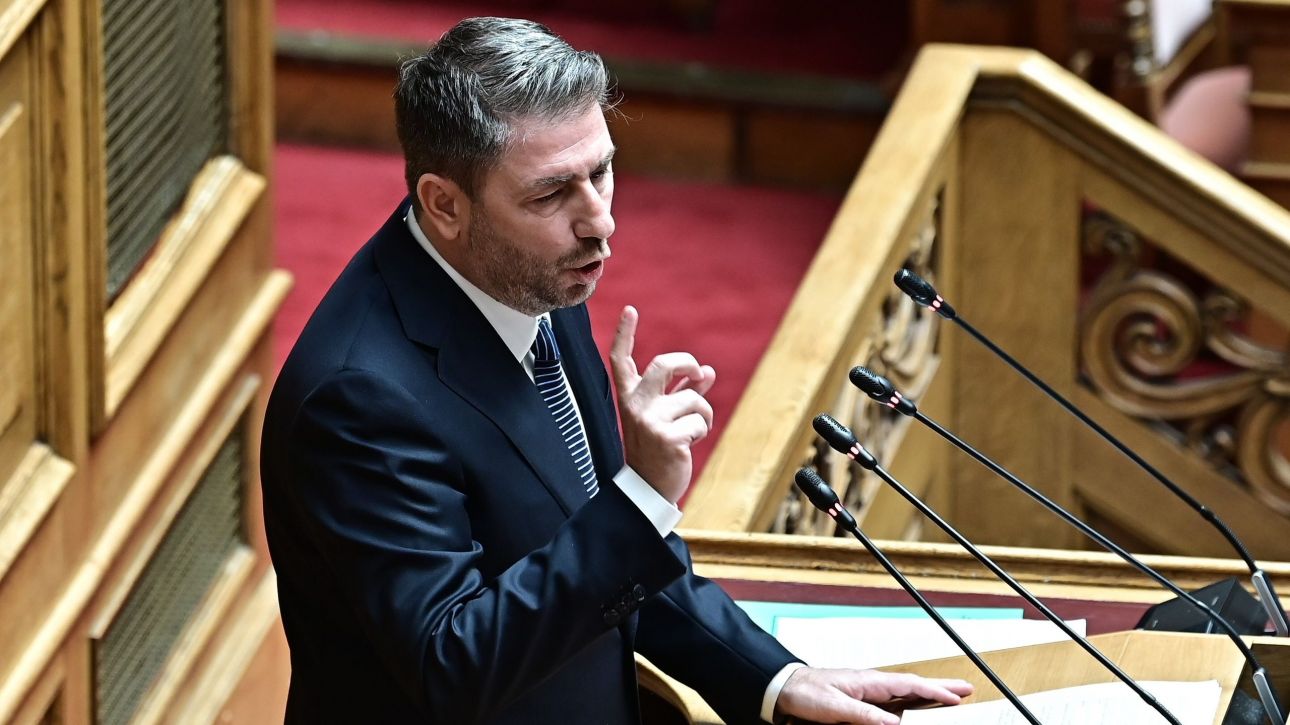 Ανδρουλάκης κατά κυβέρνησης: Είστε της λογικής «έχουμε 151, άρα δεν μας ελέγχει κανείς» Ανδρουλάκης κατά κυβέρνησης: Είστε της λογικής «έχουμε 151, άρα δεν μας ελέγχει κανείς»