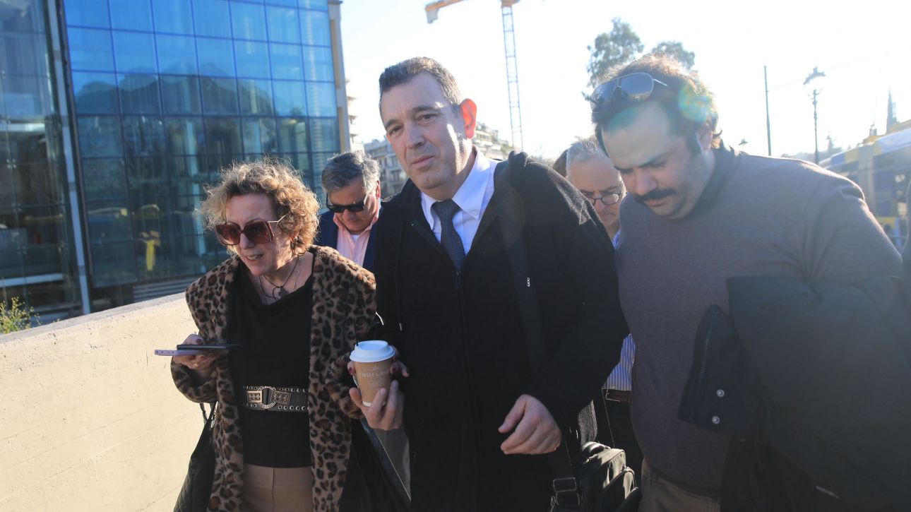 Η Βουλή αποφάσισε την άρση ασυλίας του Ν. Παπαδόπουλου για την «εισβολή» στην Εθνική Πινακοθήκη Η Βουλή αποφάσισε την άρση ασυλίας του Ν. Παπαδόπουλου για την «εισβολή» στην Εθνική Πινακοθήκη
