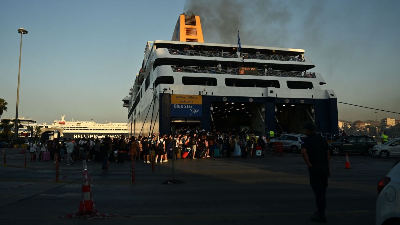 Με γεμάτα πλοία, ΚΤΕΛ και Εθνικές Οδούς, κορυφώνεται η έξοδος των τελευταίων αδειούχων του Ιουλίου