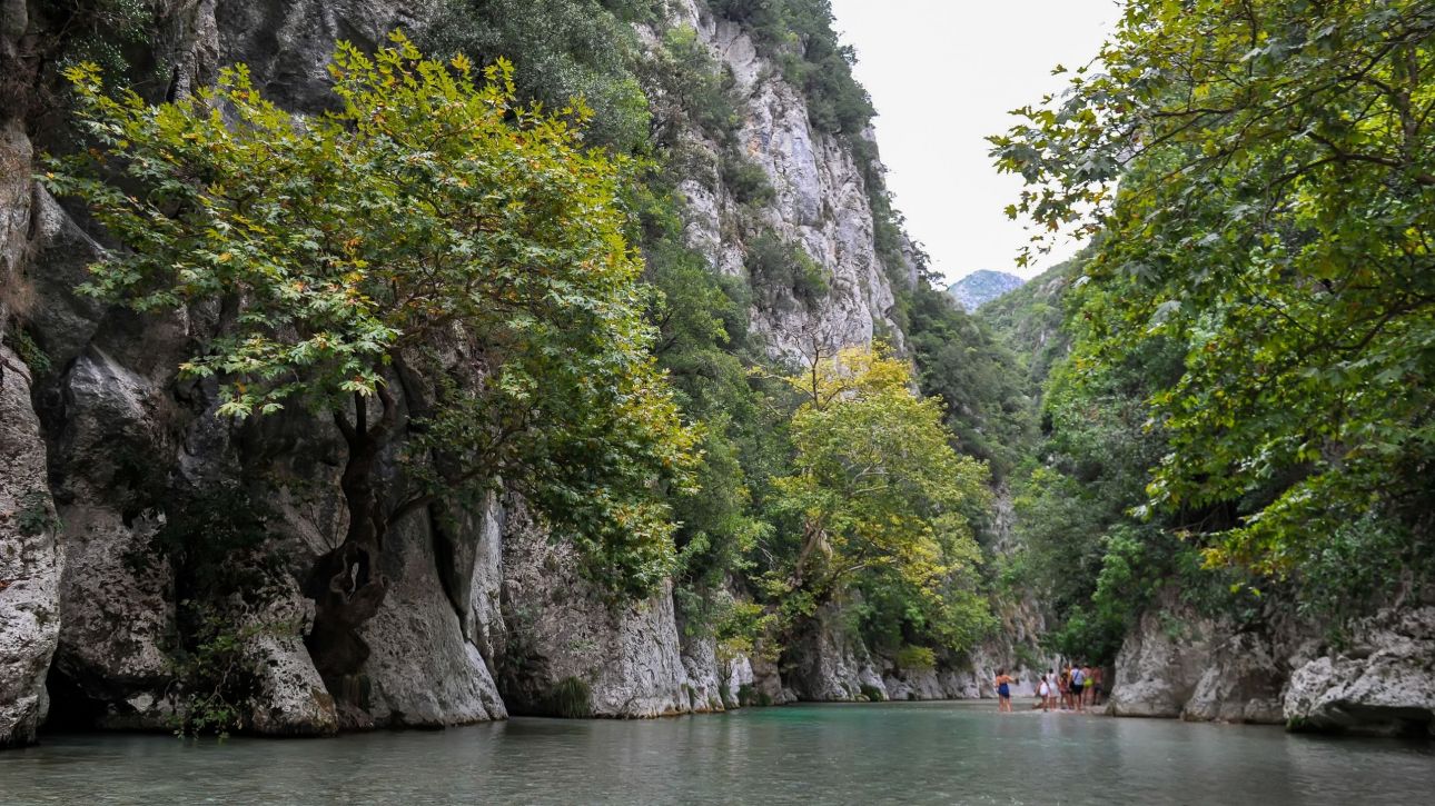 Πτώσεις βράχων στο φαράγγι του Αχέροντα – Νέα προειδοποίηση από τον δήμο Σουλίου