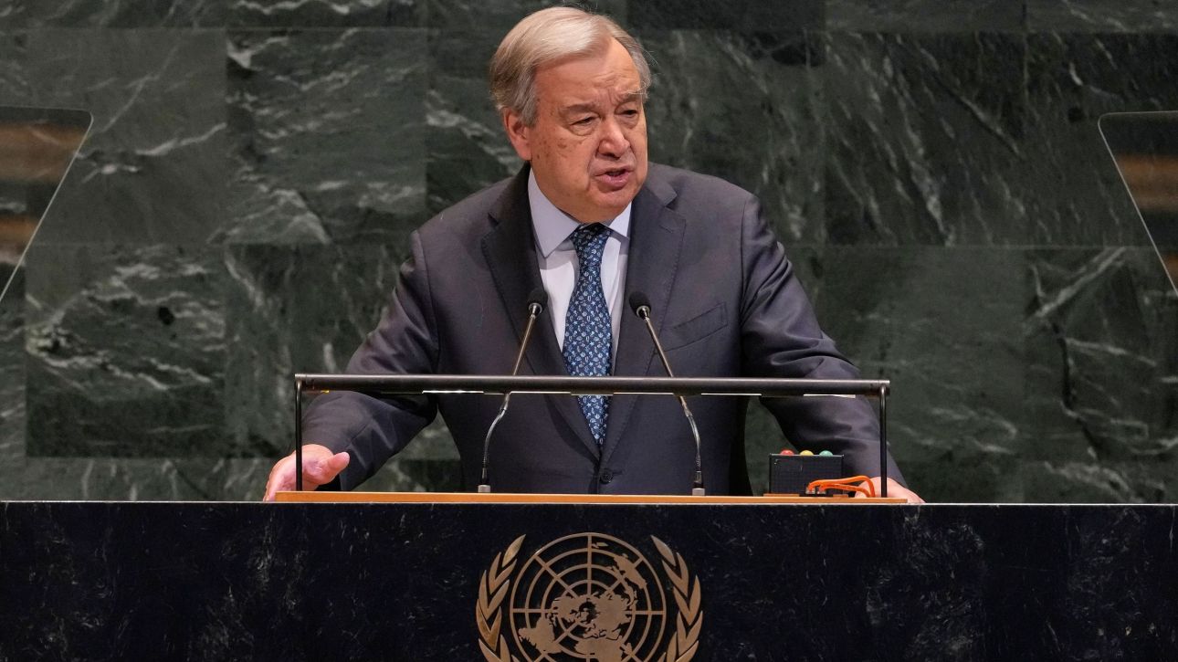 &laquo;&Tau;&omicron; &kappa;&rho;ά&tau;&omicron;&sigmaf; &delta;&iota;&kappa;&alpha;ί&omicron;&upsilon; &sigma;&upsilon;&nu;&theta;&lambda;ί&beta;&epsilon;&tau;&alpha;&iota; &alpha;&pi;ό &tau;&omicron;&nu; &nu;ό&mu;&omicron; &tau;&omicron;&upsilon; &iota;&sigma;&chi;&upsilon;&rho;ό&tau;&epsilon;&rho;&omicron;&upsilon;&raquo; &sigma;&epsilon; ό&lambda;&omicron; &tau;&omicron;&nu; &kappa;ό&sigma;&mu;&omicron;, &delta;&eta;&lambda;ώ&nu;&epsilon;&iota; &omicron; &Gamma;&kappa;&omicron;&upsilon;&tau;έ&rho;&epsilon;&sigmaf;