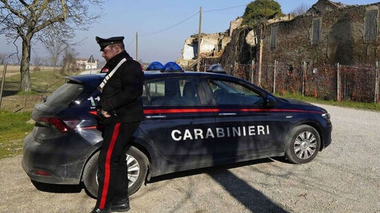 Έγκλημα στην Ιταλία: 35χρονος δολοφονήθηκε από τη μητέρα και τη σύντροφό του Έγκλημα στην Ιταλία: 35χρονος δολοφονήθηκε από τη μητέρα και τη σύντροφό του