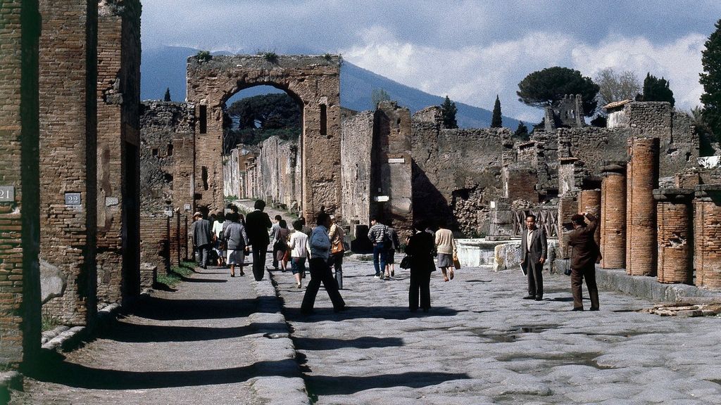 Έρευνα αποκαλύπτει: Κάποιοι κάτοικοι είχαν επιστρέψει στην Πομπηία μετά την έκρηξη του ηφαιστείου