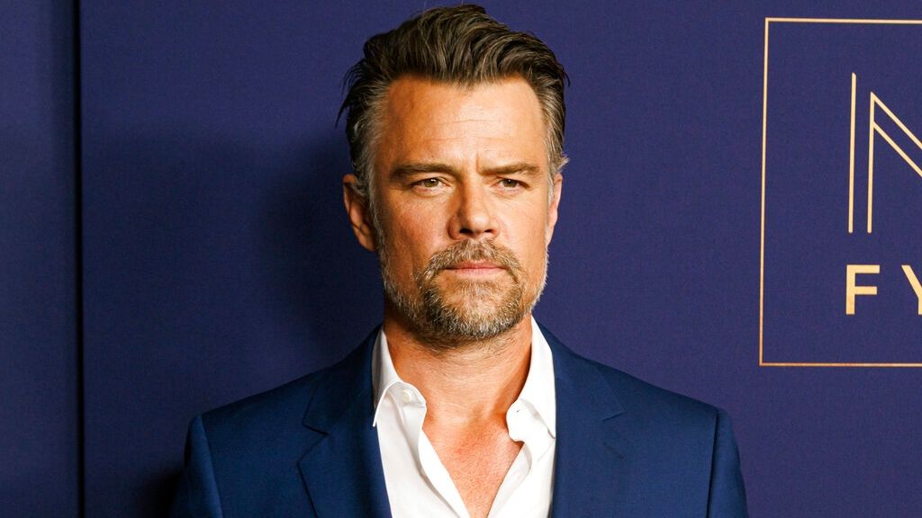 Τζος Ντουχάμελ: Αποχαιρετά τα λαμπερά φώτα του Χόλιγουντ - «Ήθελα να επιστρέψω στις ρίζες μου»