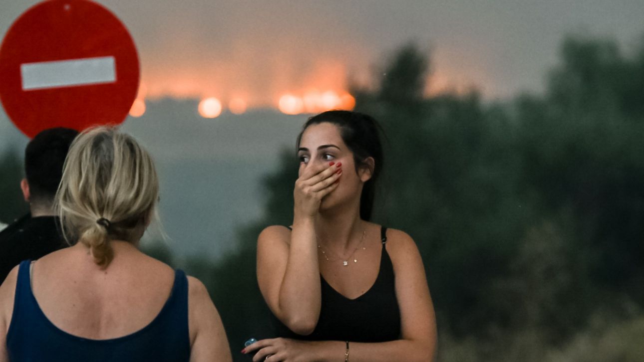 Liveblog: 7.500 κάτοικοι της Κάτω Αχαΐας εγκαταλείπουν τα σπίτια τους - Εκκένωση δύο Κέντρων Υγείας