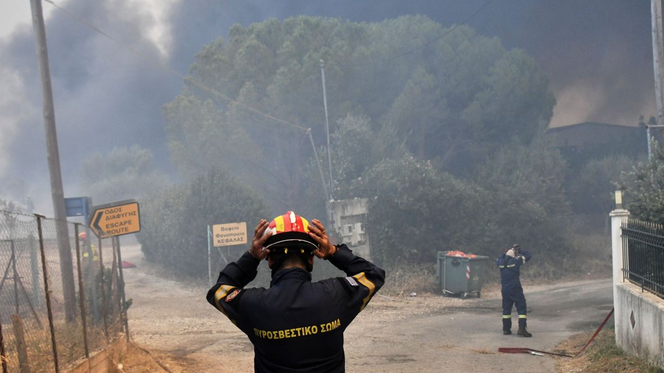 Τσίγκας: Το πιο δύσκολο 24ωρο της αντιπυρικής περιόδου - Σε Πάτρα και Πρέβεζα τα πιο δύσκολα μέτωπα