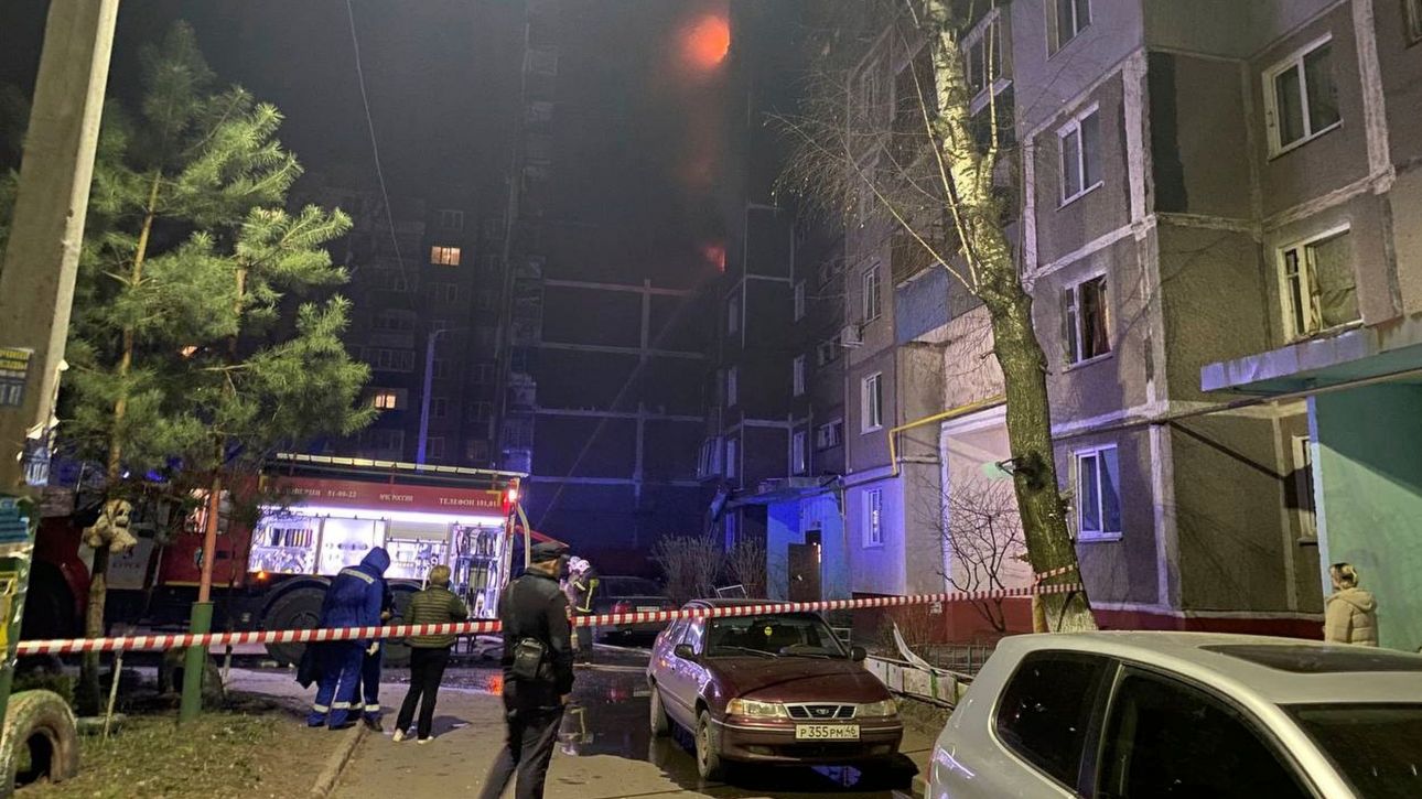 Ουκρανική επίθεση με drone σε πολυκατοικία στο Κουρσκ – Μία νεκρή, 10 τραυματίες Ουκρανική επίθεση με drone σε πολυκατοικία στο Κουρσκ – Μία νεκρή, 10 τραυματίες