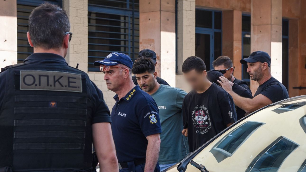 Πάτρα: Στον ανακριτή οι δύο νεαροί για τον εμπρησμό στο Γηροκομείο – Αρνούνται τις κατηγορίες Πάτρα: Στον ανακριτή οι δύο νεαροί για τον εμπρησμό στο Γηροκομείο – Αρνούνται τις κατηγορίες