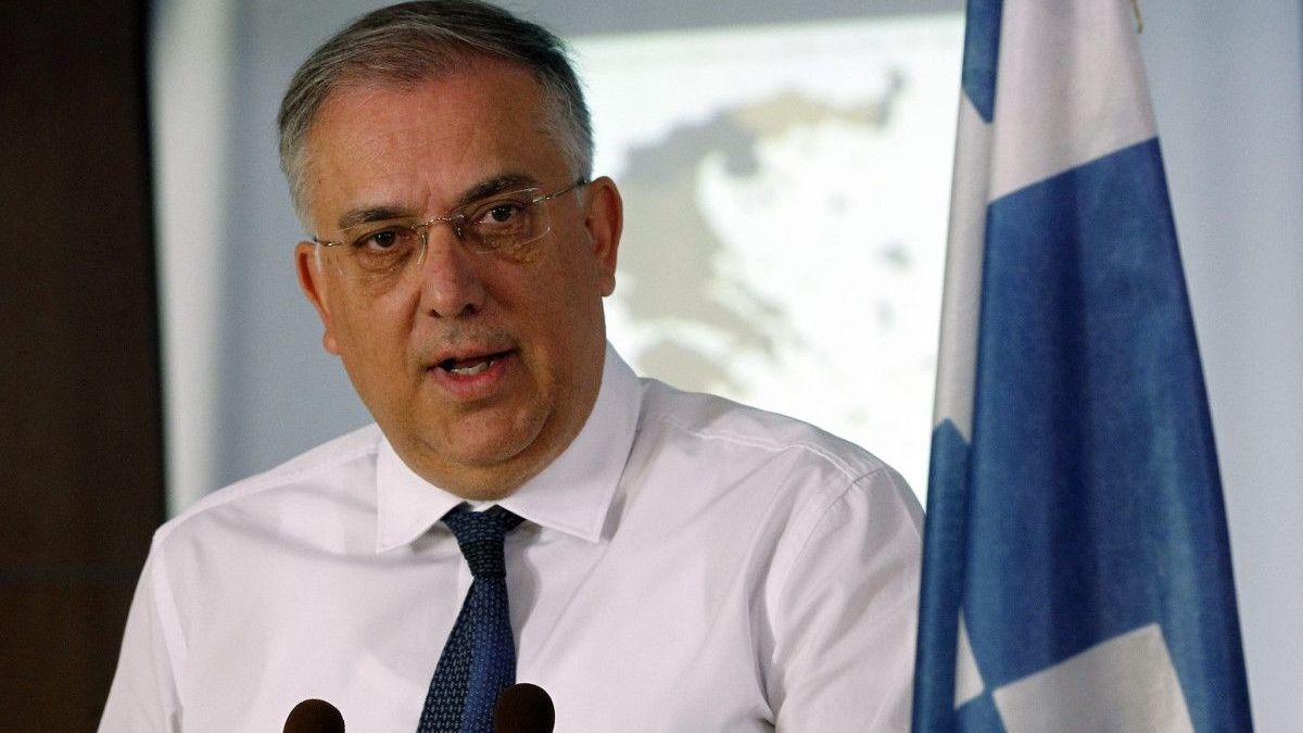 Θεοδωρικάκος: Στηρίζουμε τη μεσαία τάξη και τις ευάλωτες κοινωνικές ομάδες Θεοδωρικάκος: Στηρίζουμε τη μεσαία τάξη και τις ευάλωτες κοινωνικές ομάδες
