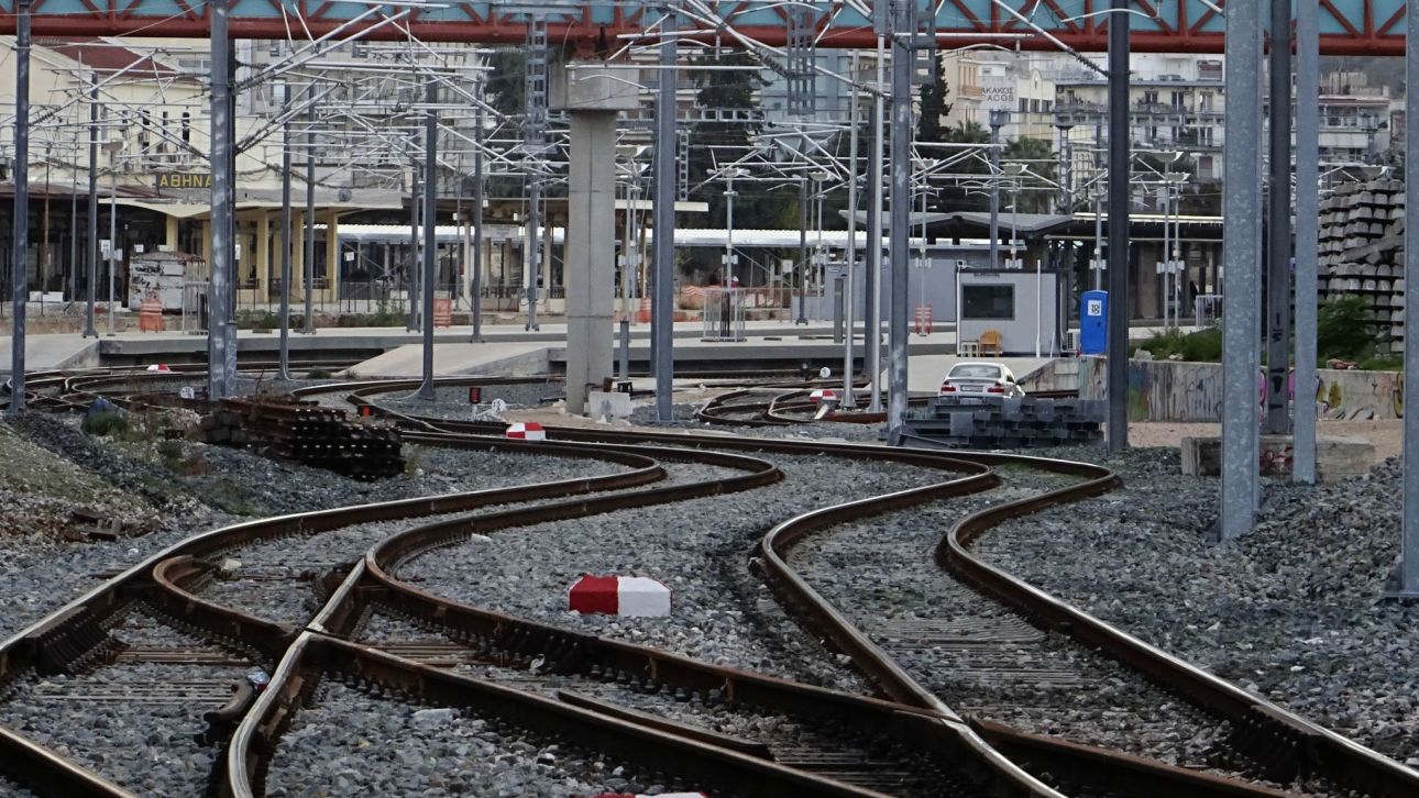 Ακινητοποιήθηκε τρένο του Προαστιακού που εκτελούσε το δρομολόγιο Αίγιο – Κιάτο