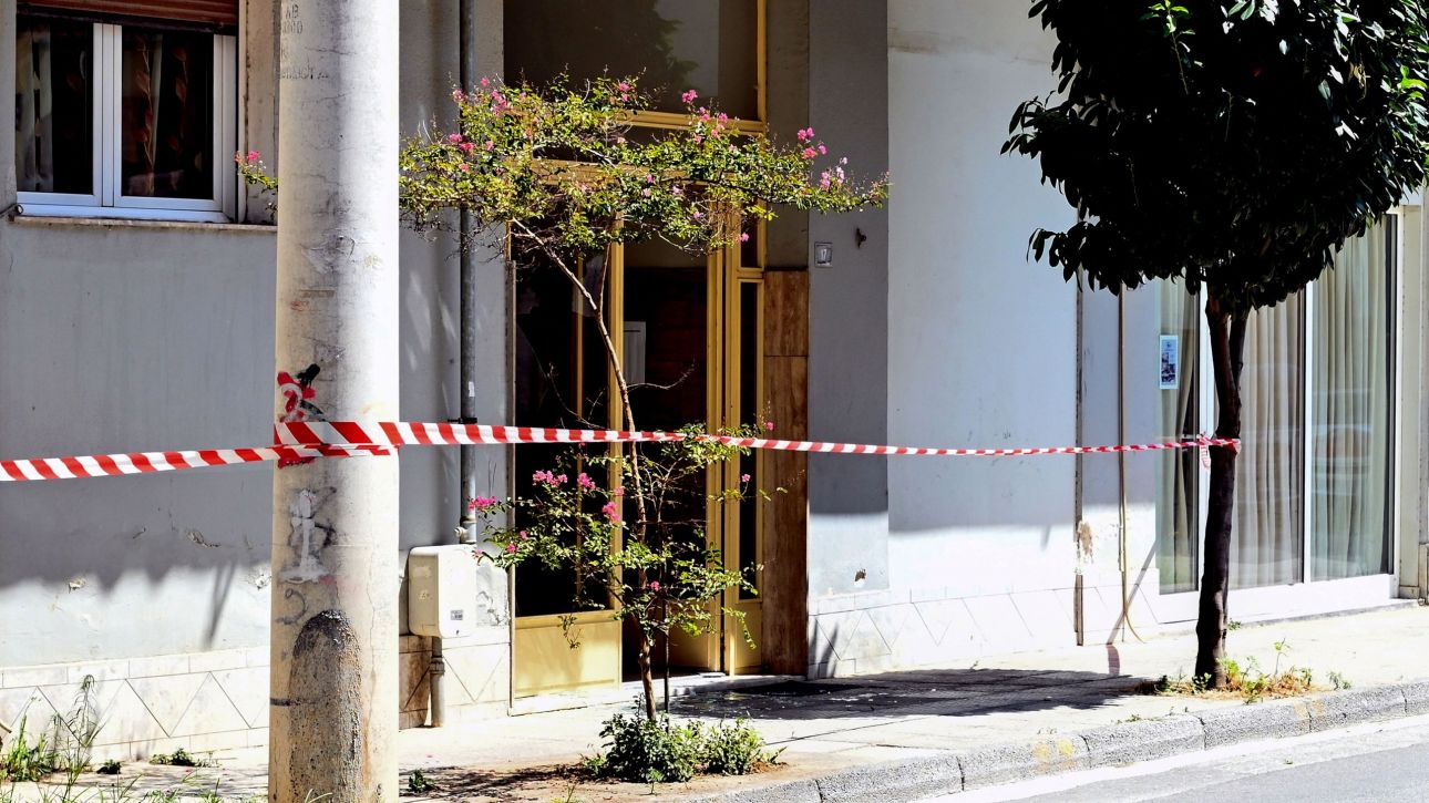 Δολοφονία στο Βόλο: Συνεχίζεται το ανθρωποκυνηγητό για τον 40χρονο που σκότωσε τη γυναίκα του Δολοφονία στο Βόλο: Συνεχίζεται το ανθρωποκυνηγητό για τον 40χρονο που σκότωσε τη γυναίκα του