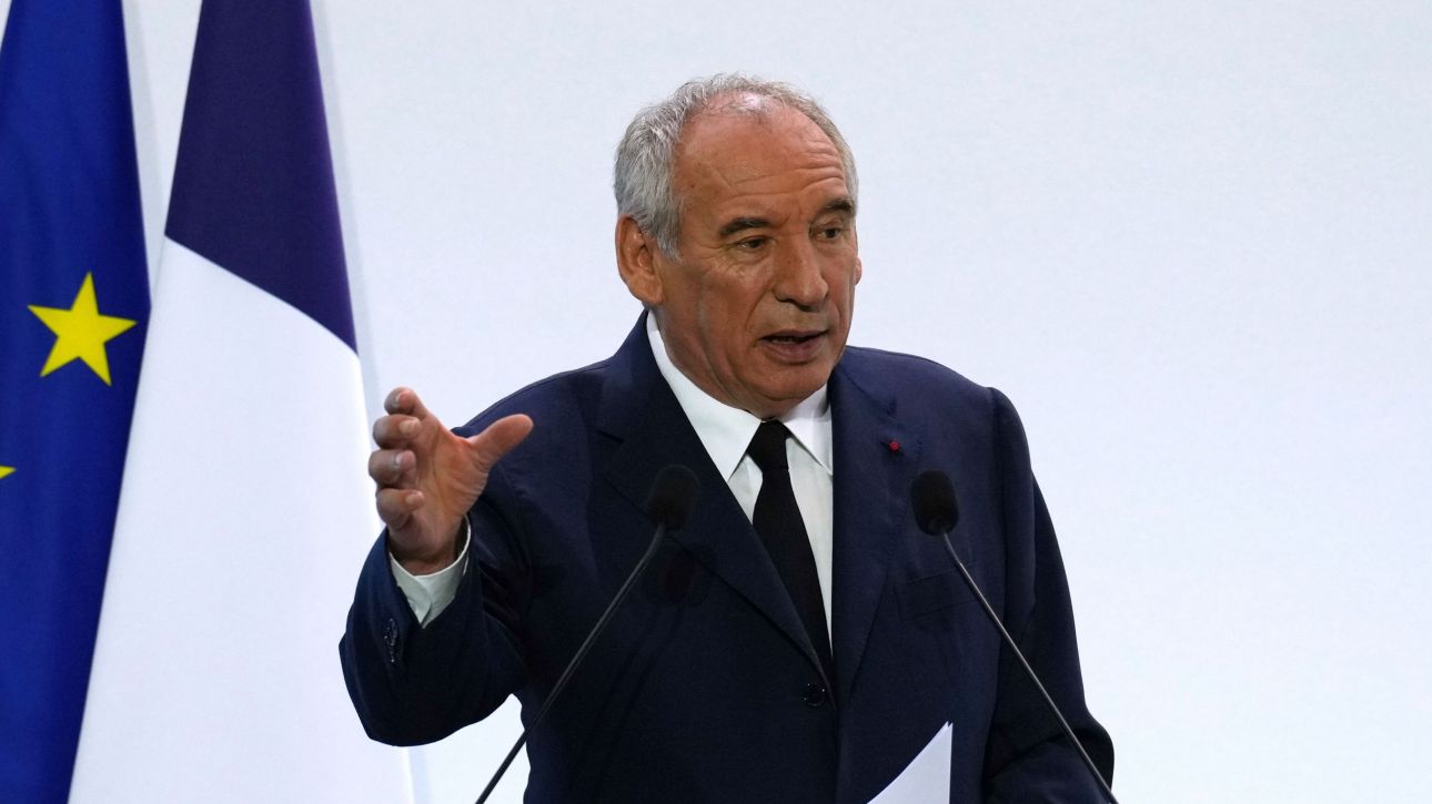 Γαλλία: Υπό κατάρρευση η κυβέρνηση Μπαϊρού – Στα «χέρια» των Σοσιαλιστών η τύχη του Γαλλία: Υπό κατάρρευση η κυβέρνηση Μπαϊρού – Στα «χέρια» των Σοσιαλιστών η τύχη του