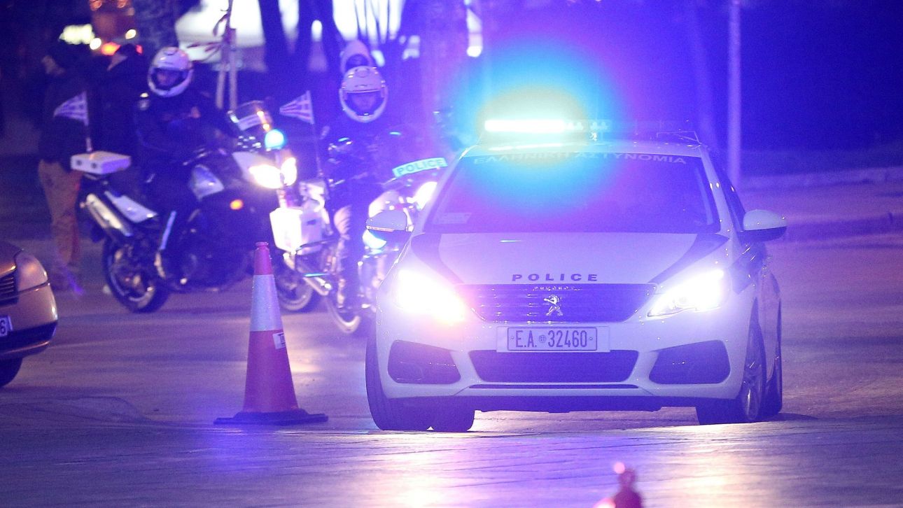 Επίθεση με οπαδικά κίνητρα στην Καλαμαριά – Ξυλοκόπησαν 16χρονο επειδή φορούσε μπλούζα ομάδας Επίθεση με οπαδικά κίνητρα στην Καλαμαριά – Ξυλοκόπησαν 16χρονο επειδή φορούσε μπλούζα ομάδας
