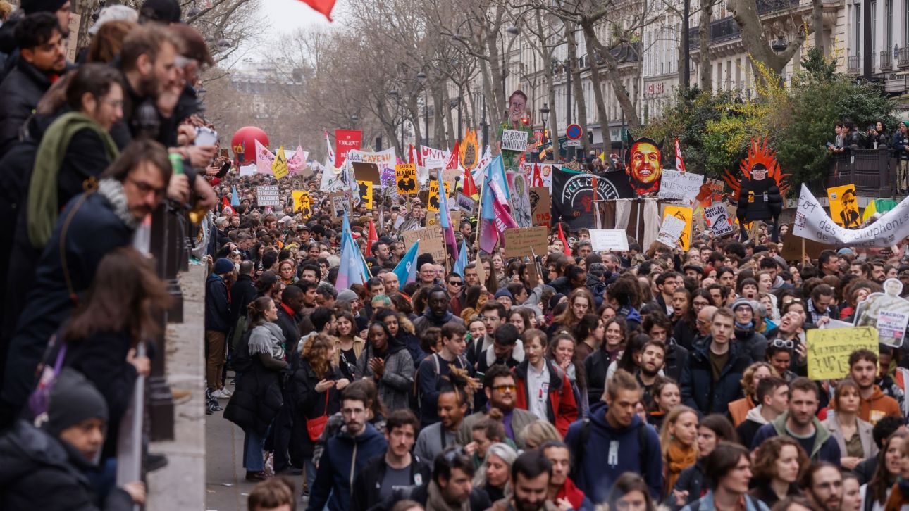 Υπηρεσιακός πρωθυπουργός ή εκλογές: Οι επιλογές Μακρόν μπροστά στην πτώση της κυβέρνησης Μπαϊρού Υπηρεσιακός πρωθυπουργός ή εκλογές: Οι επιλογές Μακρόν μπροστά στην πτώση της κυβέρνησης Μπαϊρού