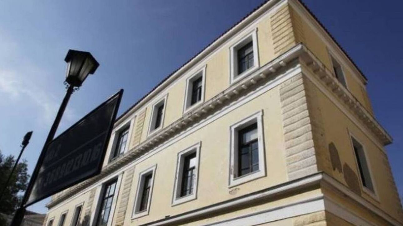 Παλλήνη: Προθεσμία για να απολογηθεί την Παρασκευή πήρε ο 48χρονος που κατηγορείται για εμπρησμούς Παλλήνη: Προθεσμία για να απολογηθεί την Παρασκευή πήρε ο 48χρονος που κατηγορείται για εμπρησμούς