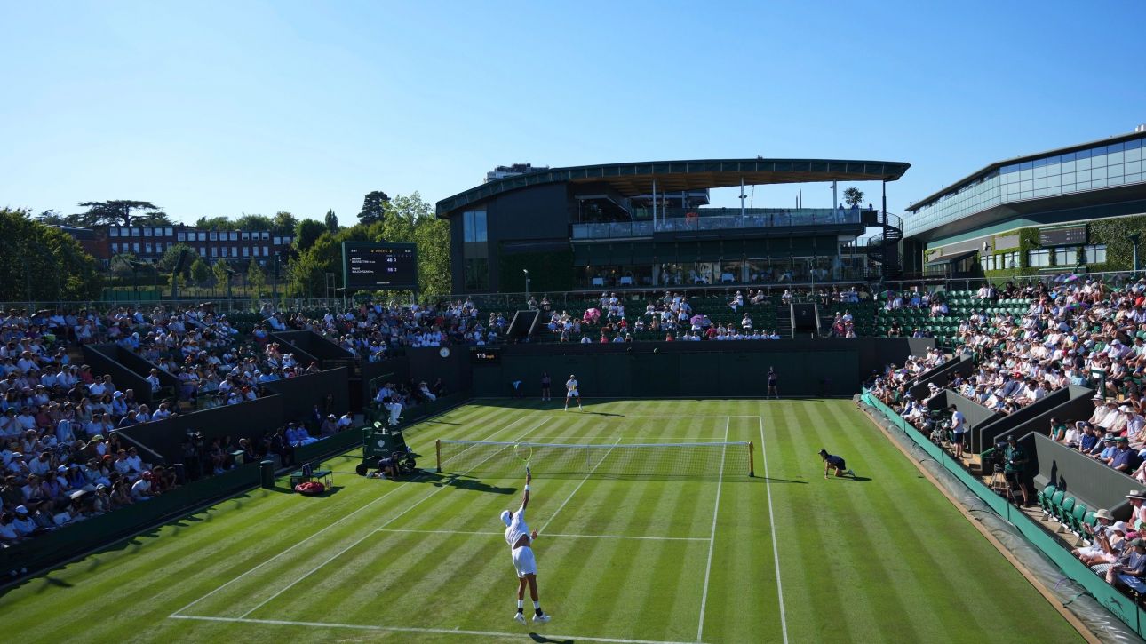 US Open: CEO άρπαξε υπογεγραμμένο καπέλο μέσα από τα χέρια μικρού παιδιού US Open: CEO άρπαξε υπογεγραμμένο καπέλο μέσα από τα χέρια μικρού παιδιού