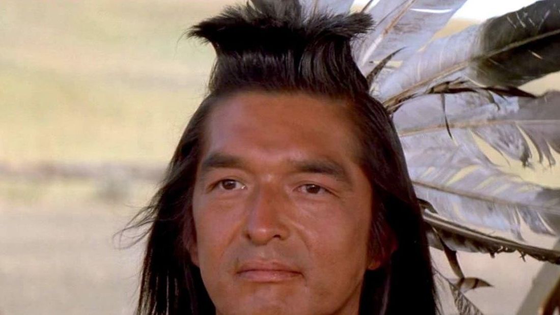 Πέθανε σε ηλικία 73 ετών ο Graham Greene, o πρωταγωνιστής του «Dances With Wolves»