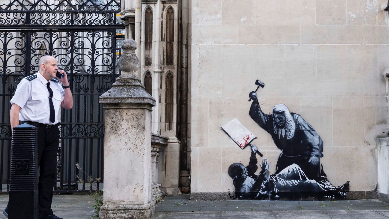 Τo νέο έργο του Banksy που προκαλεί αναστάτωση