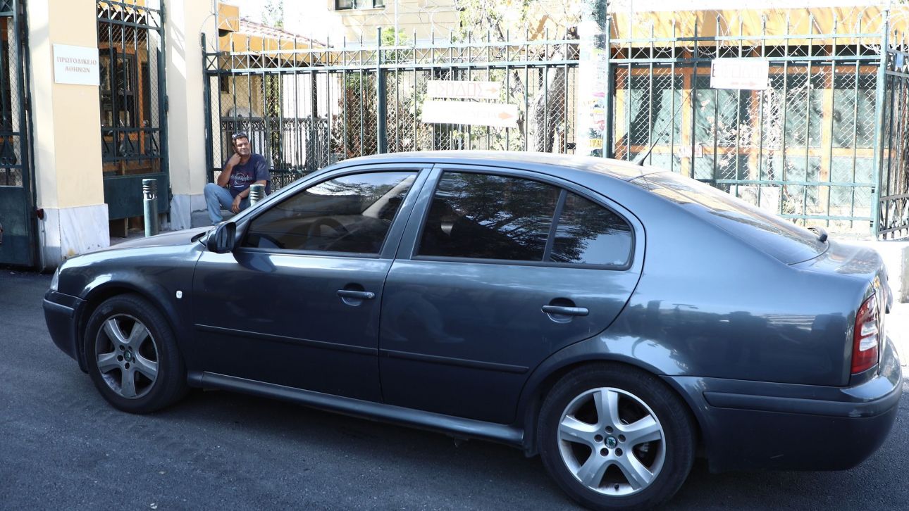 «Παίρνω 5.000 αλλά για σένα 3.000»: Έτσι «πιάστηκε» με το «φακελάκι» ο διευθυντής στο Ιπποκράτειο «Παίρνω 5.000 αλλά για σένα 3.000»: Έτσι «πιάστηκε» με το «φακελάκι» ο διευθυντής στο Ιπποκράτειο