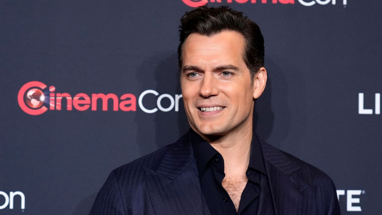 Αναβάλλονται τα γυρίσματα της ταινίας «Highlander» λόγω τραυματισμού του πρωταγωνιστή Χένρι Κάβιλ