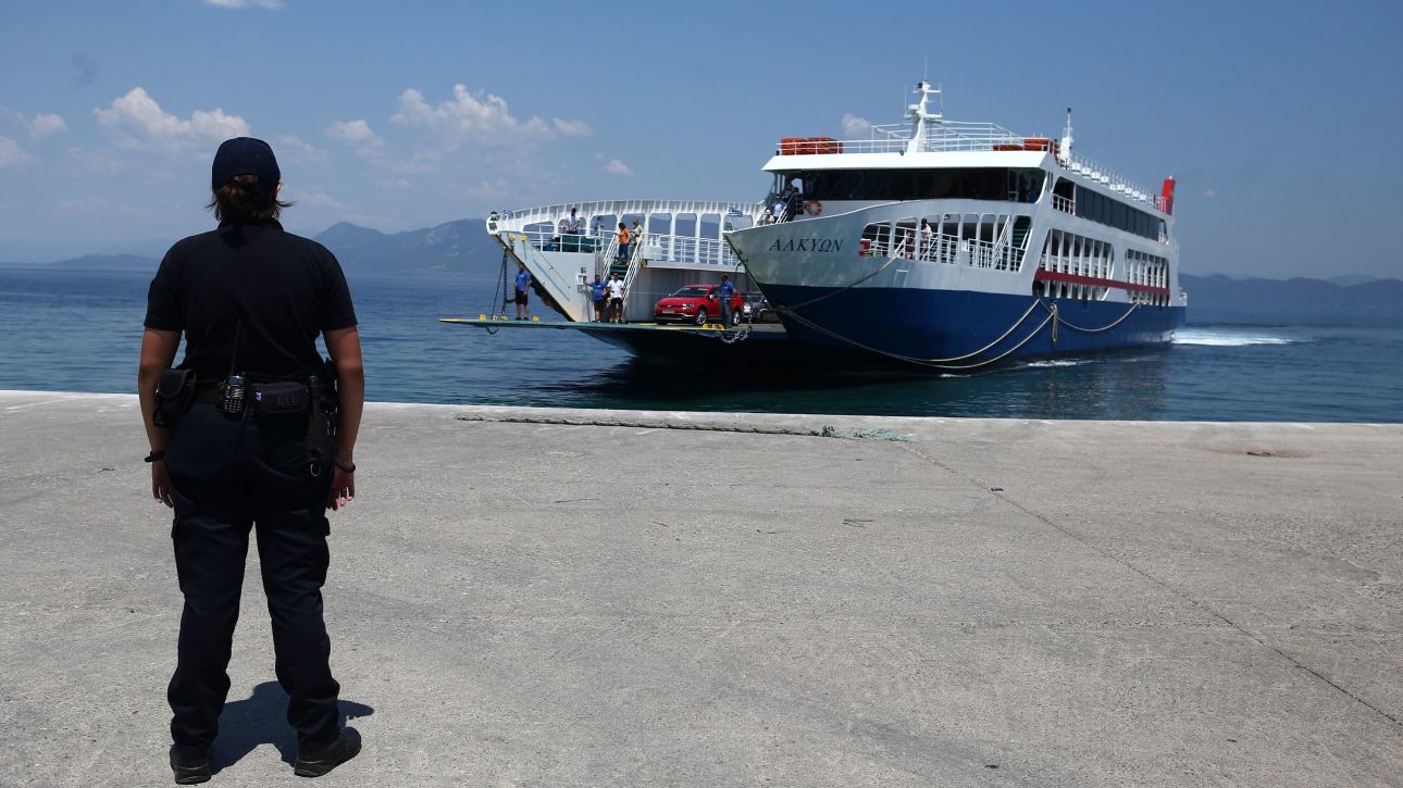 Εντολή Κικίλια για έρευνα σχετικά με έκνομες ενέργειες Ρομά στο λιμάνι της Αρκίτσας Εντολή Κικίλια για έρευνα σχετικά με έκνομες ενέργειες Ρομά στο λιμάνι της Αρκίτσας
