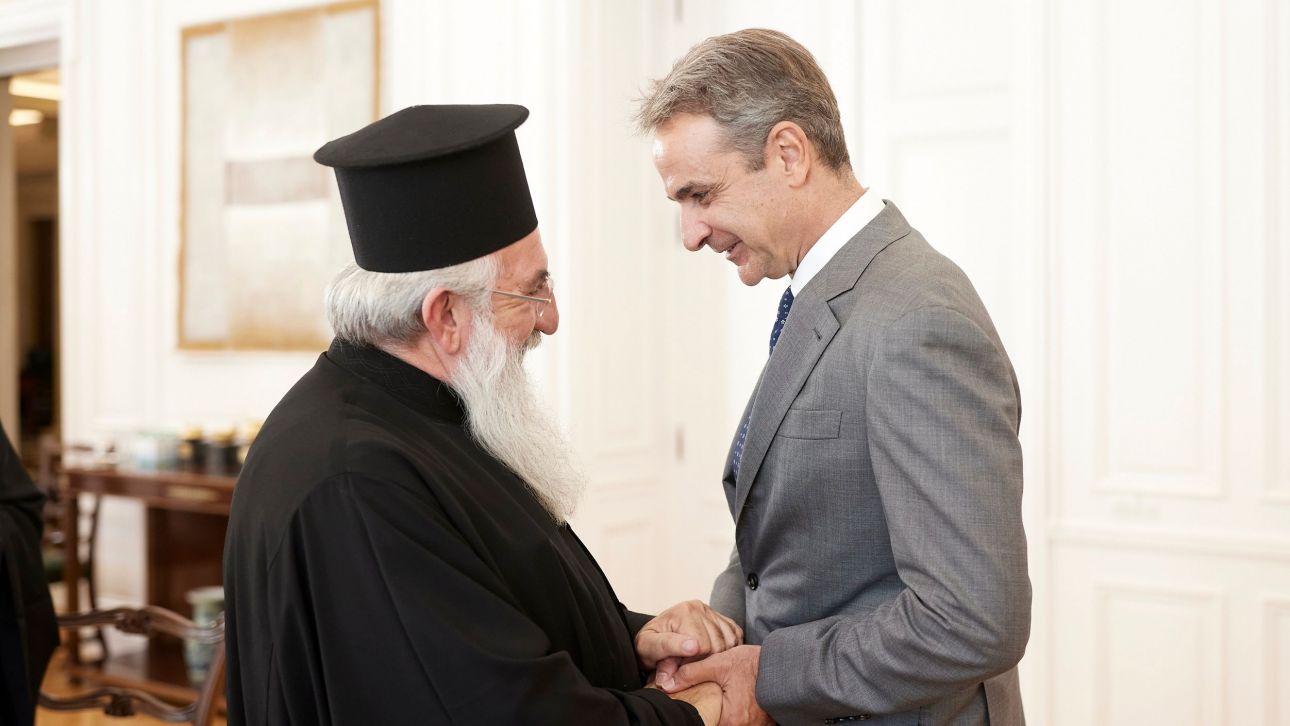 Συνάντηση Μητσοτάκη με Αρχιεπίσκοπο Κρήτης Ευγένιο στο Μέγαρο Μαξίμου