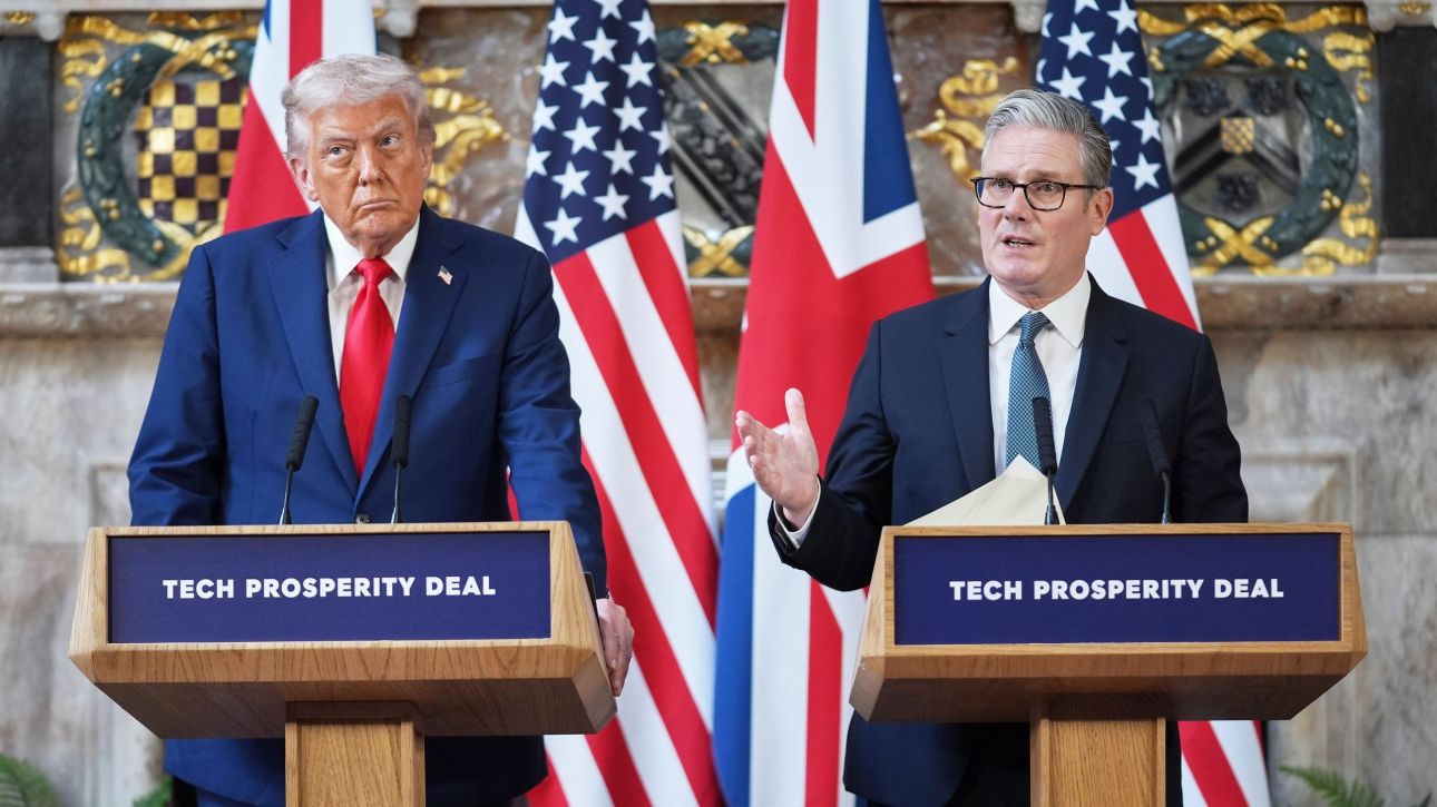 Στάρμερ: Θέμα που αφορά τον ίδιο τον σταθμό η αγωγή του Τραμπ κατά του BBC