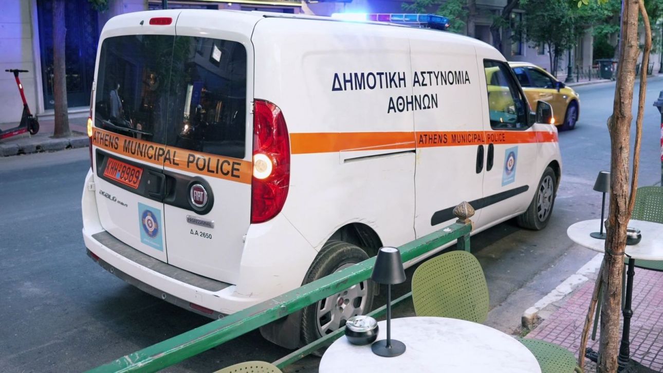 Δούκας: «Θα βάζουμε λουκέτο στα μαγαζιά που καταπατούν δημόσιο χώρο»