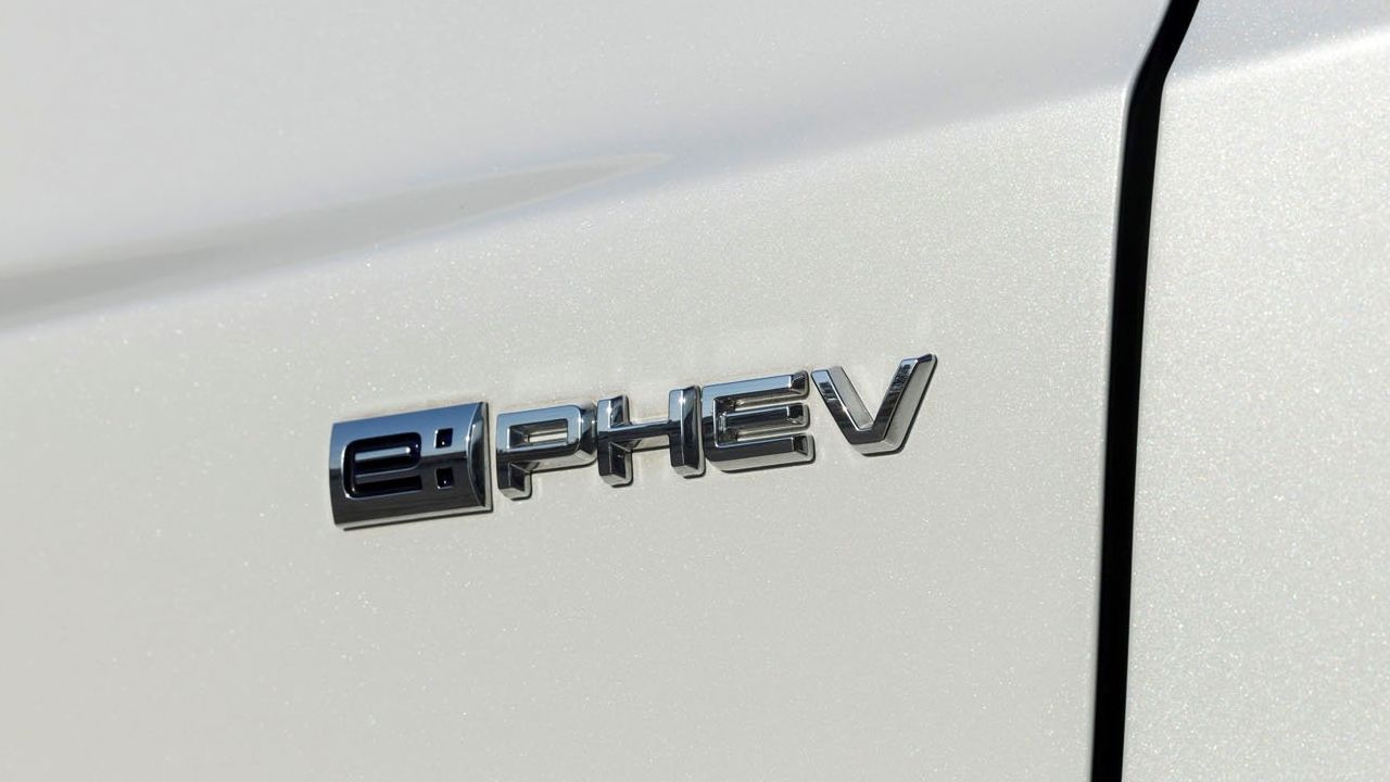 Τα plug-in υβριδικά δεν είναι τόσο «καθαρά» όσο νομίζουμε! Τα plug-in υβριδικά δεν είναι τόσο «καθαρά» όσο νομίζουμε!