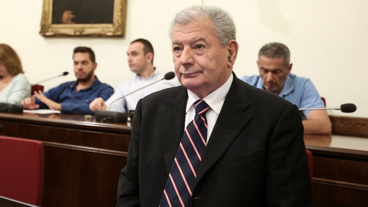 Δίκη Βαλυράκη: «Στυγερό έγκλημα – Ήταν κατακρεουργημένος» κατέθεσε η χήρα του πρώην υπουργού