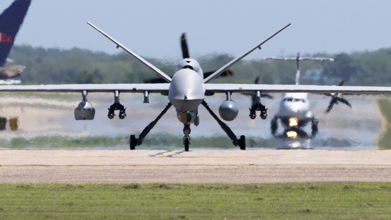 «Τείχος drones» υψώνει η Κομισιόν απέναντι στις ρωσικές παραβιάσεις – Πώς θα λειτουργεί «Τείχος drones» υψώνει η Κομισιόν απέναντι στις ρωσικές παραβιάσεις – Πώς θα λειτουργεί