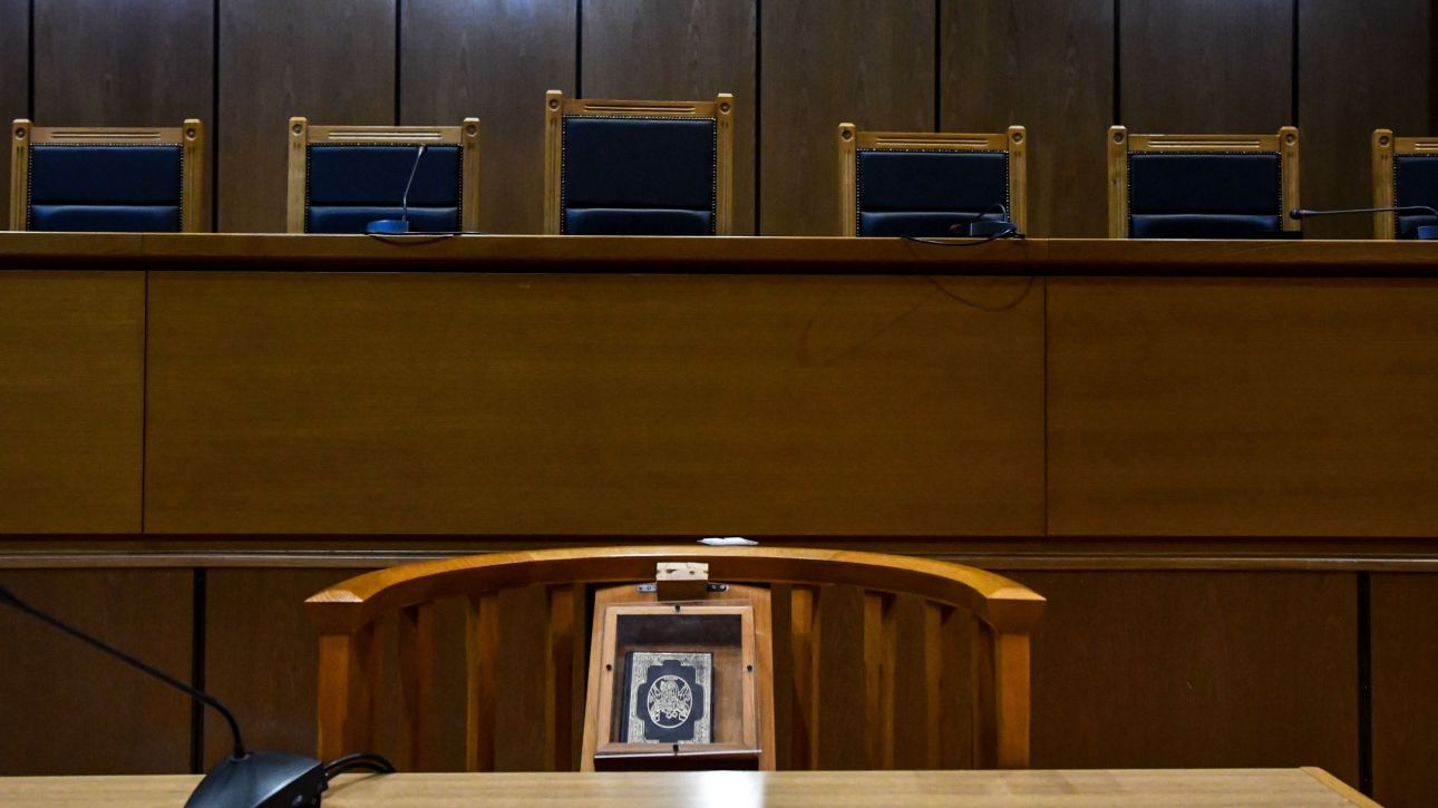 Ποινή 10 μηνών με αναστολή στον πρώην σύντροφο της Τζίνας Αλιμόνου για ενδοοικογενειακή βία Ποινή 10 μηνών με αναστολή στον πρώην σύντροφο της Τζίνας Αλιμόνου για ενδοοικογενειακή βία
