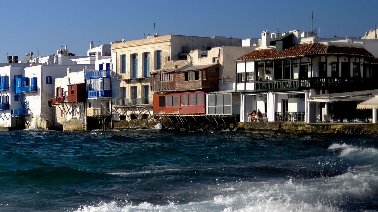 «Πάρτι» φοροδιαφυγής σε Κρήτη, Κυκλάδες, Δωδεκάνησα το καλοκαίρι – Πού έπεσαν τα μεγαλύτερα πρόστιμα