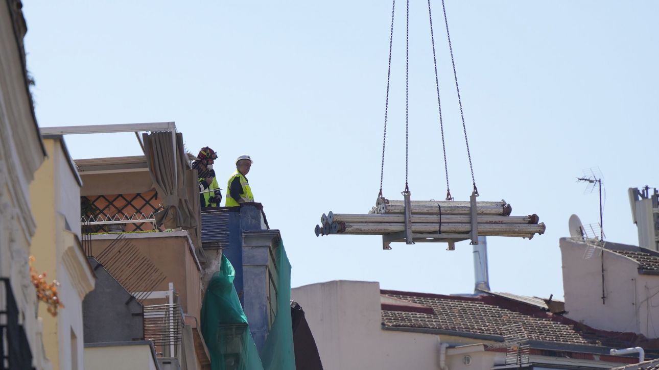 Δύο νεκροί και δύο αγνοούμενοι από την κατάρρευση του κτηρίου στη Μαδρίτη – Άγνωστα ακόμη τα αίτια