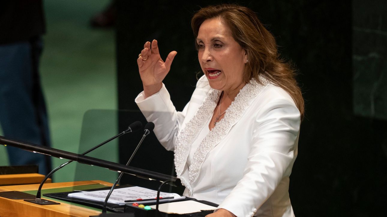 Ανοίγει ο δρόμος για την παύση της προέδρου του Περού: Της καταλογίζουν «ηθική ακαταλληλότητα»