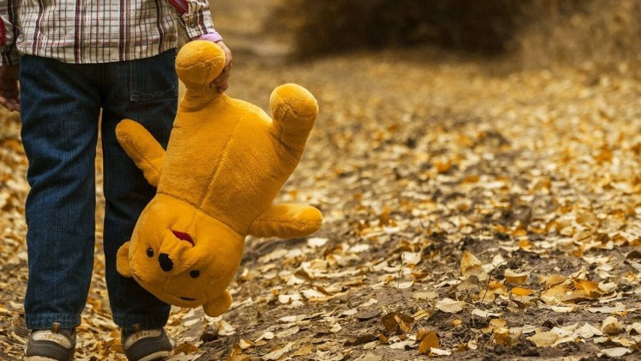 Πάτρα: Γονείς εγκατέλειψαν τον ανήλικο γιο τους με αυτισμό σε κέντρο φροντίδας Πάτρα: Γονείς εγκατέλειψαν τον ανήλικο γιο τους με αυτισμό σε κέντρο φροντίδας