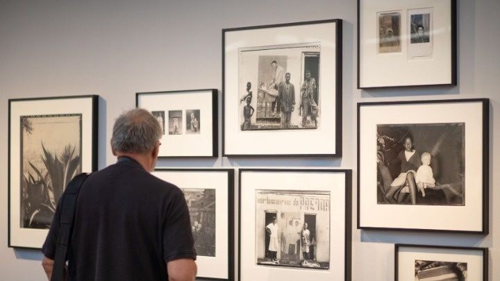 Ανακαλύπτοντας τον πραγματικό κόσμο μέσα από τα έργα του ζωγράφου Ρόμπερτ Ράουσενμπεργκ