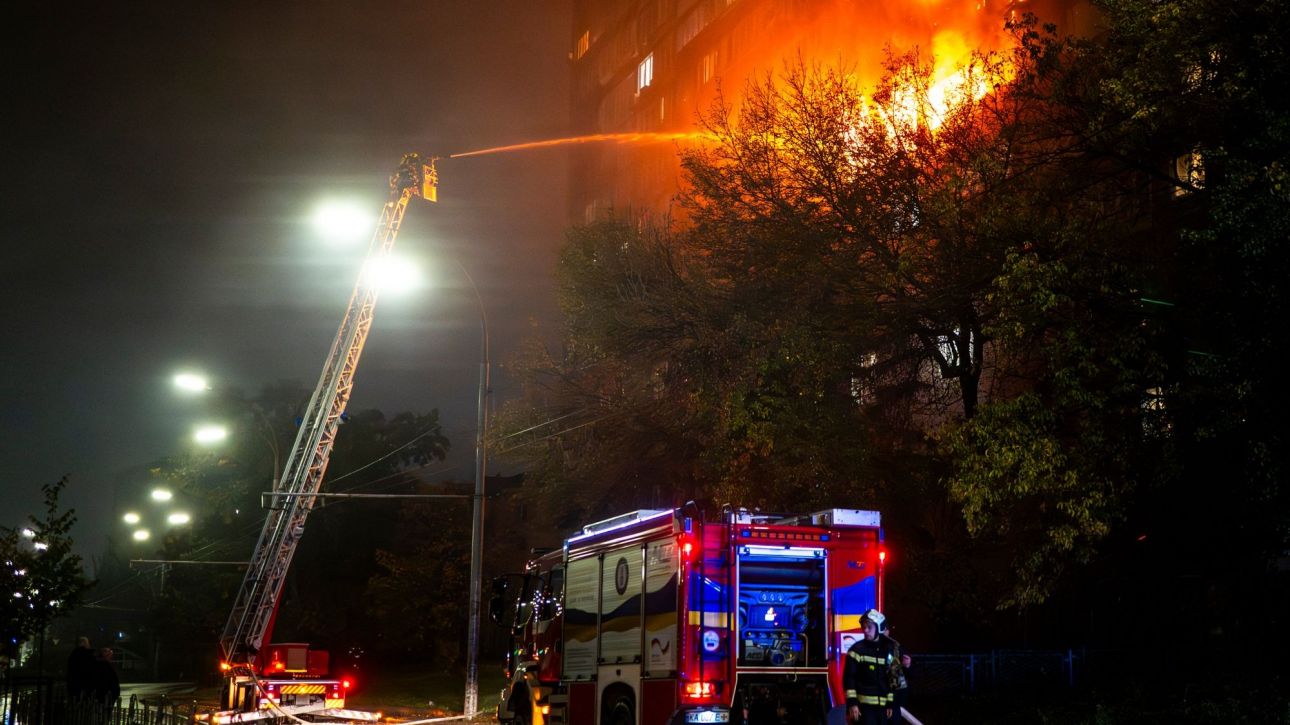 Η επόμενη μέρα μετά το ρωσικό σφυροκόπημα – Επανήλθε το ρεύμα σε πάνω από 800.000 Ουκρανούς Η επόμενη μέρα μετά το ρωσικό σφυροκόπημα – Επανήλθε το ρεύμα σε πάνω από 800.000 Ουκρανούς
