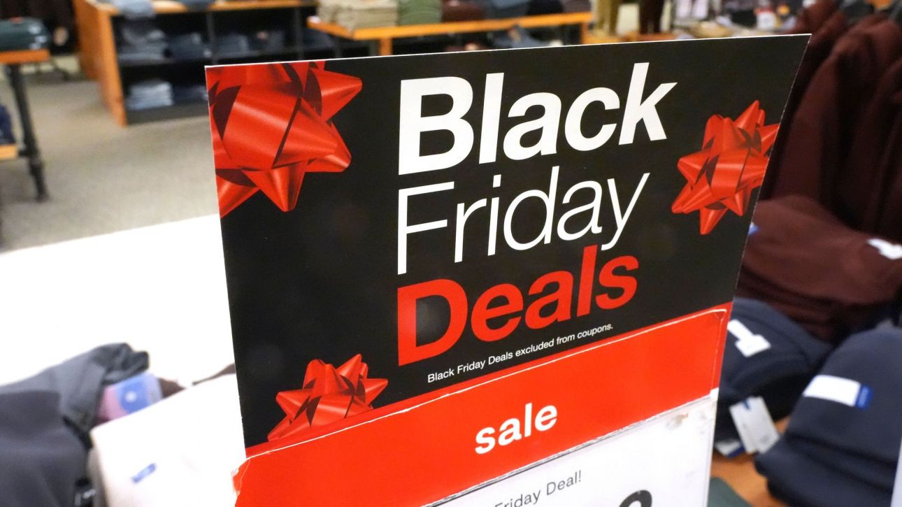 Black Friday και Cyber Monday: Πότε ξεκινούν – Τι να προσέξουν οι καταναλωτές Black Friday και Cyber Monday: Πότε ξεκινούν – Τι να προσέξουν οι καταναλωτές