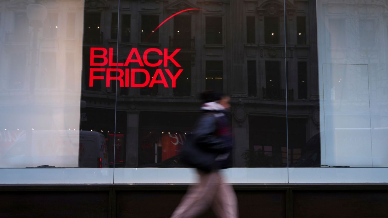 Black Friday 2025: Πώς πήρε το όνομα της – Πότε «πέφτει» φέτος