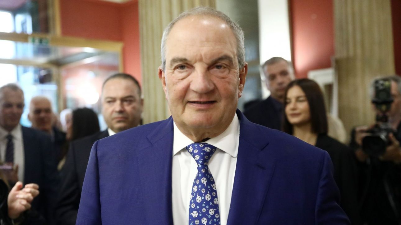 «Καμπανάκι» από Καραμανλή: Οδεύουμε σε θεσμική και πολιτική κρίση πρώτου μεγέθους- Η παρουσία Σαμαρά «Καμπανάκι» από Καραμανλή: Οδεύουμε σε θεσμική και πολιτική κρίση πρώτου μεγέθους- Η παρουσία Σαμαρά