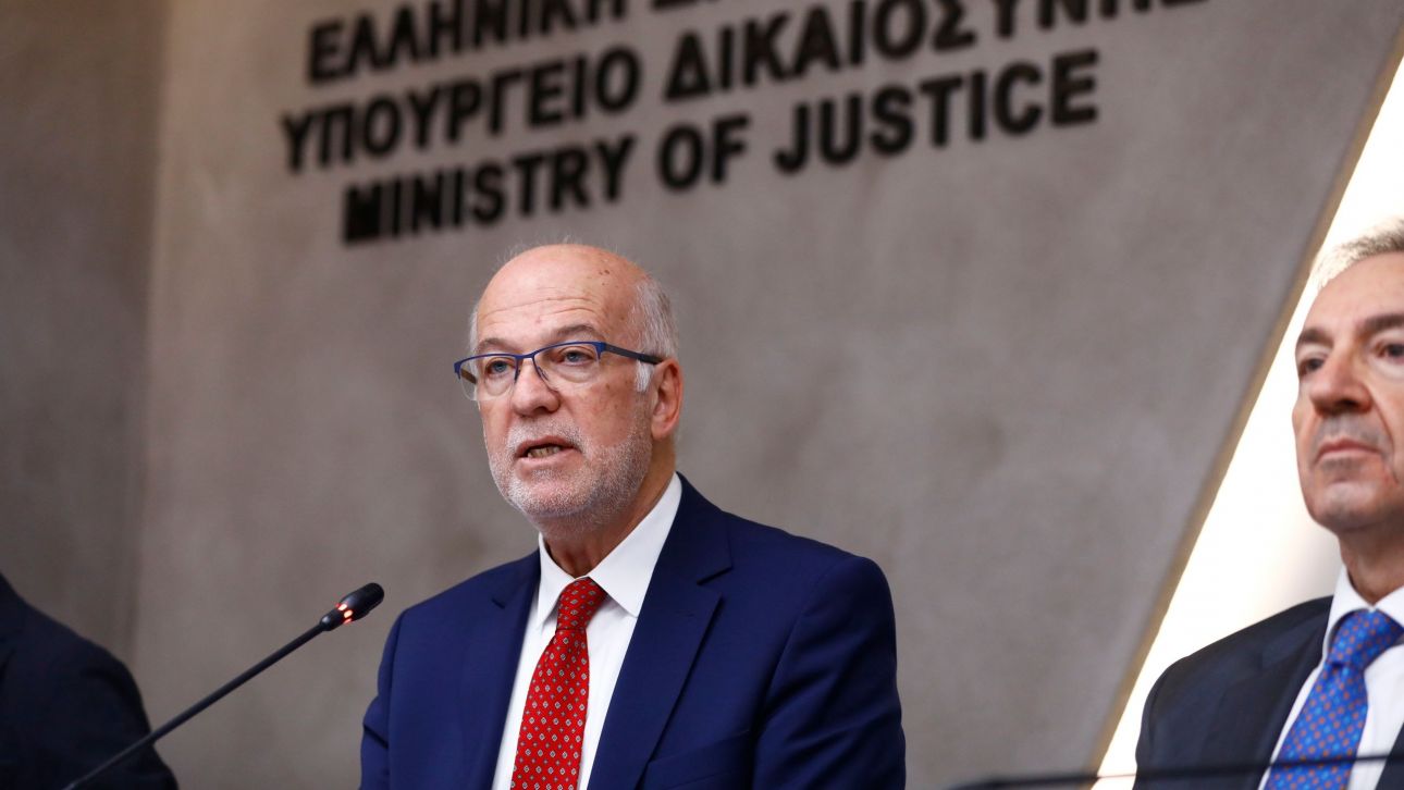 Φλωρίδης: Από 1/11 ο χρόνος δημοσίευσης των διαθηκών μειώνεται από 400 σε 3 με 7 ημέρες Φλωρίδης: Από 1/11 ο χρόνος δημοσίευσης των διαθηκών μειώνεται από 400 σε 3 με 7 ημέρες
