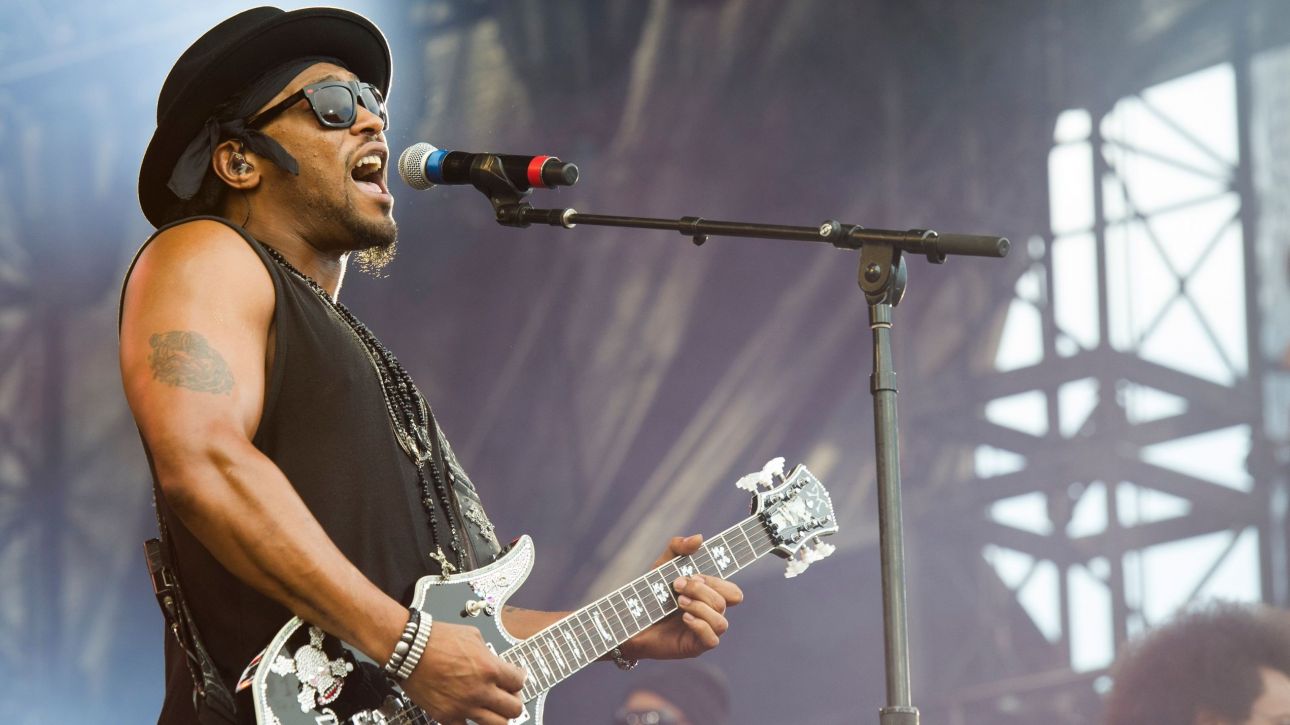 D’Angelo: Το συγκινητικό «αντίο» των αστέρων της μουσικής – «Θα μας συγκινείς παντοτινά» D’Angelo: Το συγκινητικό «αντίο» των αστέρων της μουσικής – «Θα μας συγκινείς παντοτινά»