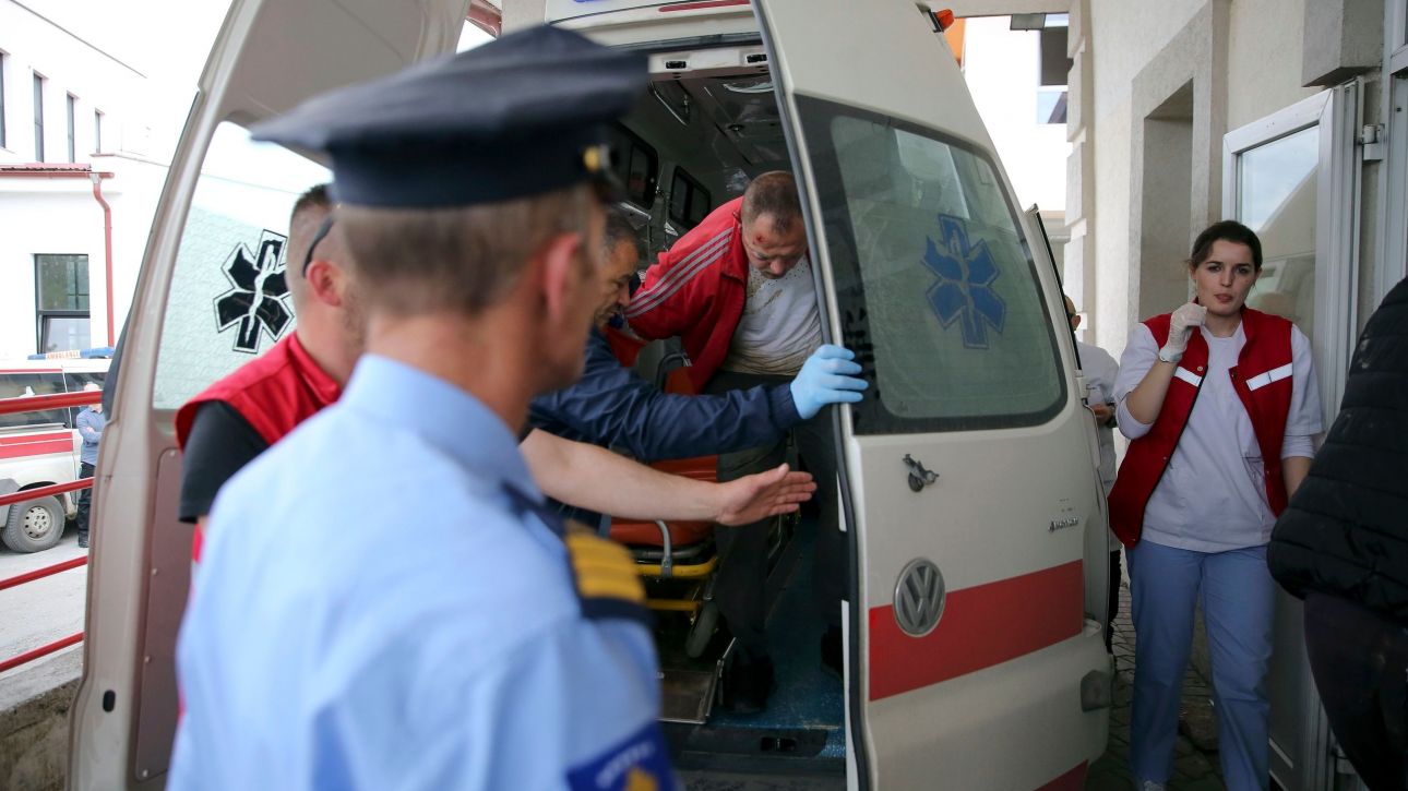 Τραγωδία στη Σερβία με τρεις νεκρούς και δεκάδες τραυματίες από ανατροπή λεωφορείου Τραγωδία στη Σερβία με τρεις νεκρούς και δεκάδες τραυματίες από ανατροπή λεωφορείου